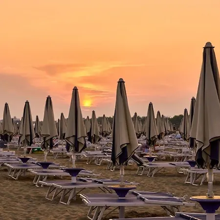 Sunny By The Sea In Apartman