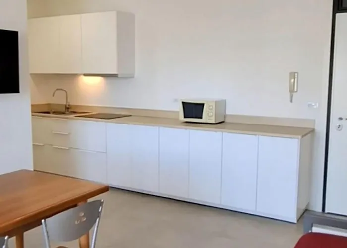 Sunny By The Sea In * 비비오네